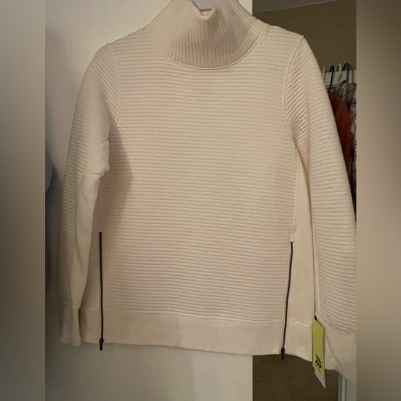 NWT, cream ribbed sweatshirt with zipper side detail - Picture 1 of 2